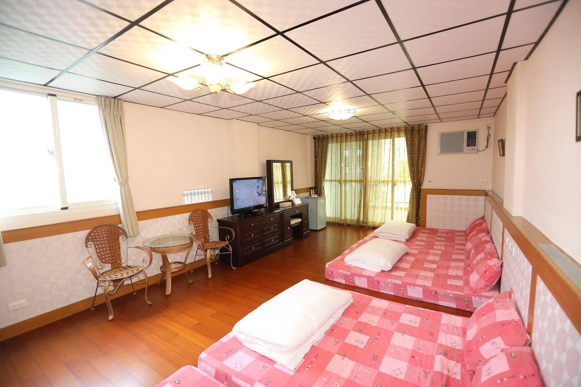 First Place B&B Hualien Exterior foto