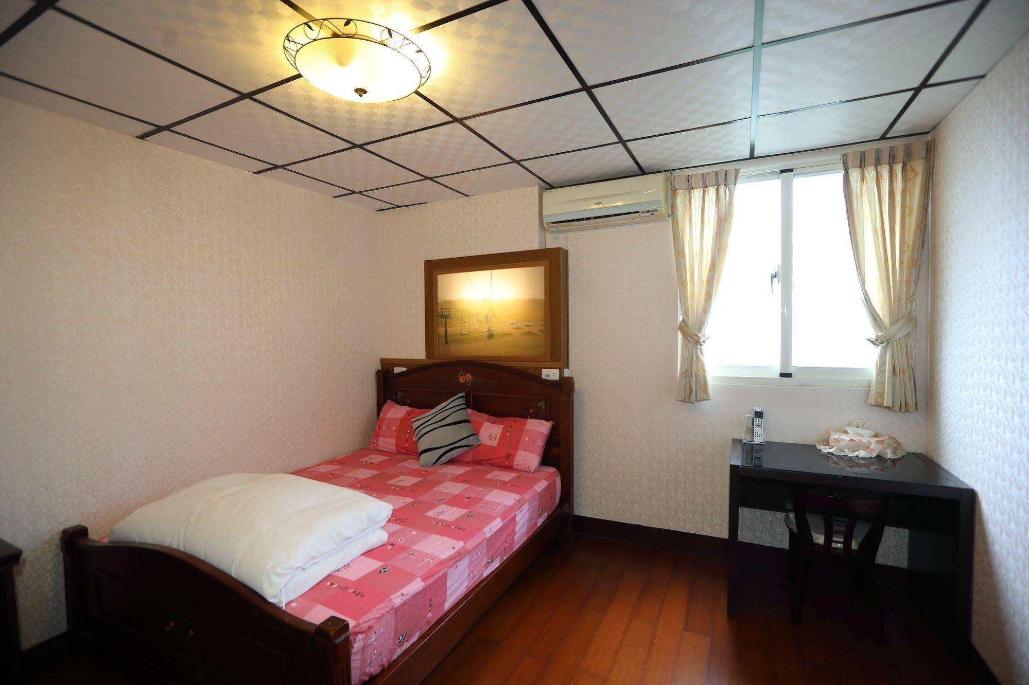 First Place B&B Hualien Exterior foto